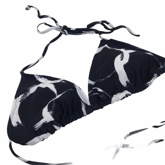 ⚡️ LAST CHANCE MARKDOWN !⭐️✨Bikini Top Sm/Med Black White Print - Picture 2 of 7